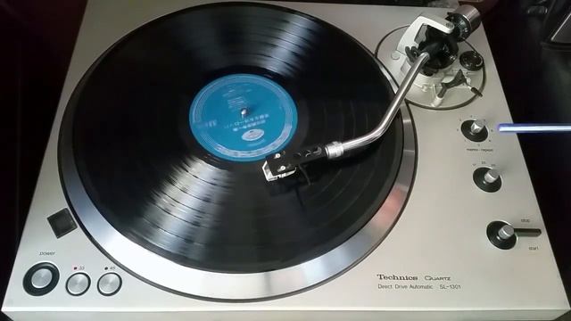 Technics SL-1301 проигрыватель виниловых пластинок смотреть онлайн