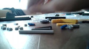 как собрать механизм для пистолета из лего стреляю