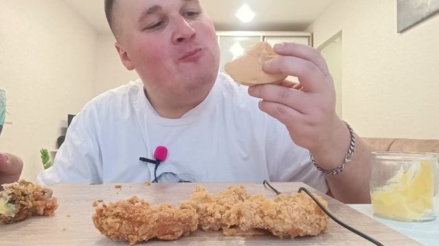 MUKBANG KFC / ОБЖОР КФС Чикенбургер, Лонгер, Шеф баскет / MUKBANG ASMR