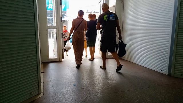 На рынок и обратно. Славянск 14 августа смотреть онлайн