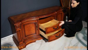 Классический Комод или ТВ тумба серии мебели Монтана из массива дерева в кратком обзоре от Бенцони