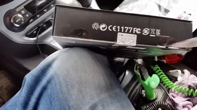 Вторая посылка. Вскрытие в машине. LG g tone hbs 900. смотреть онлайн