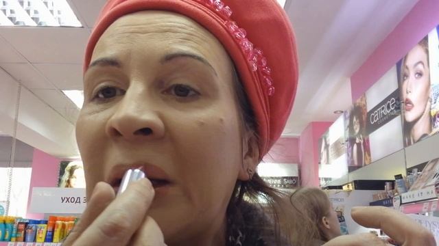 Макияж пробниками в магазине Подружка смотреть онлайн