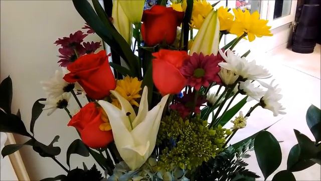 Love flowers pictures Colorful bouquet roses lily daisy delphinium hydrangea смотреть онлайн