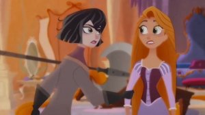 Клип/КАСАНДРА И РАПУНЦЕЛЬ/Мир вокруг неё крутил, называл странной