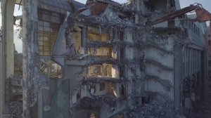 Снос заброшенного отеля на Карповке "Северная Корона"