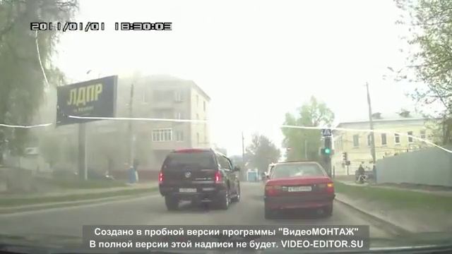 Горящий грузовик катит по Красноармейской в Брянске смотреть онлайн