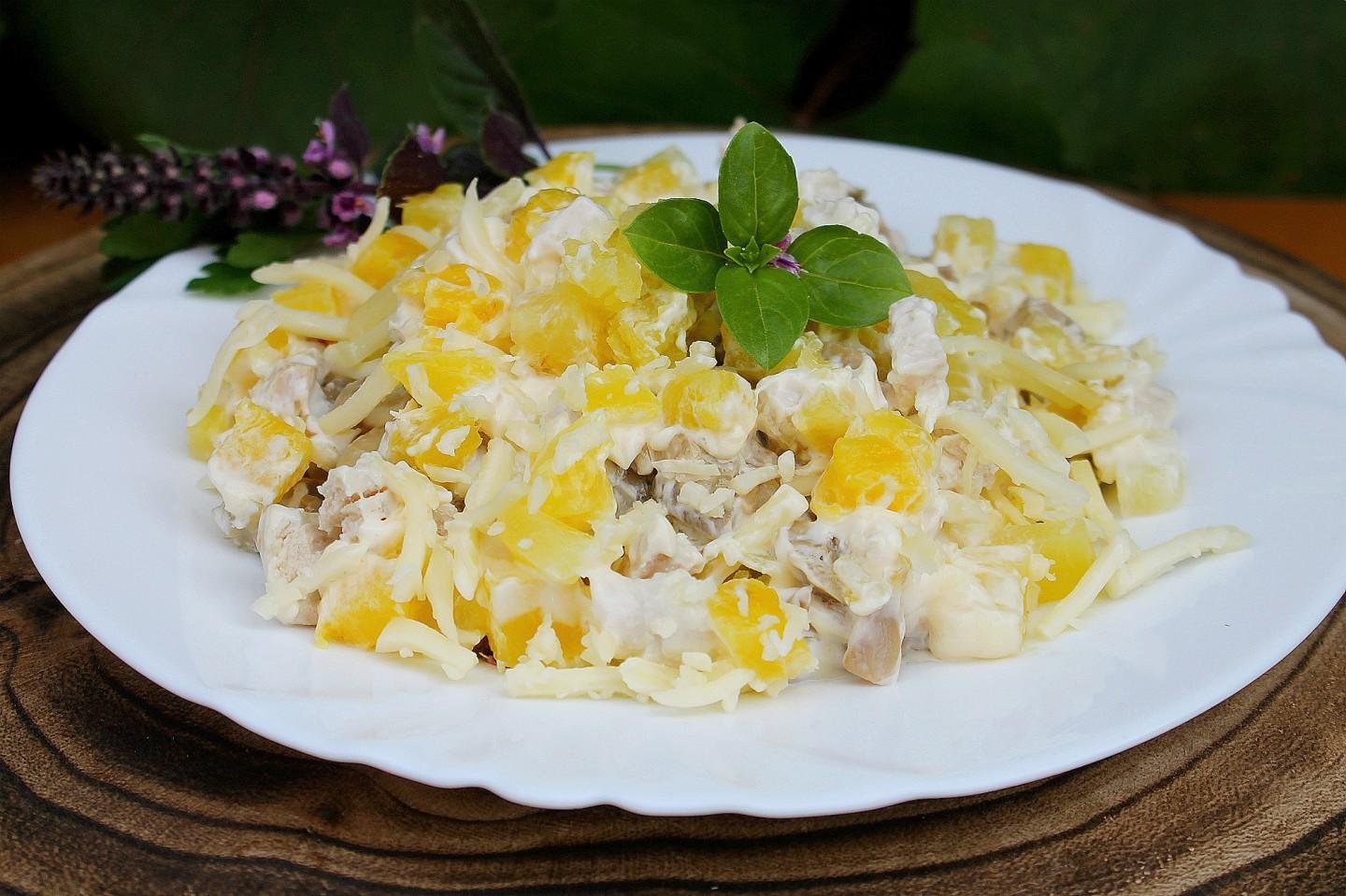 Салат с Ананасом и Курицей _Нежный_.Вкусно и необычно. РЕЦЕПТ САЛАТА НА ПРАЗДНИЧНЫЙ СТОЛ