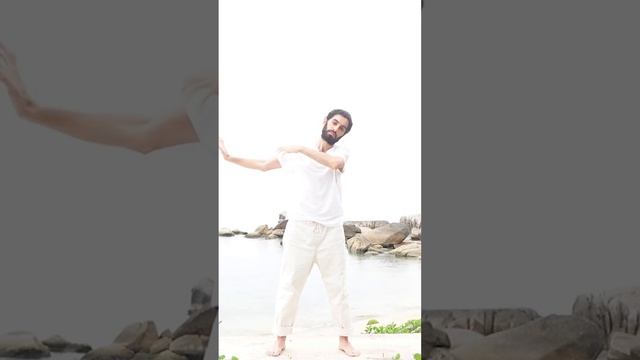 Наклоняем голову к плечу смотреть онлайн