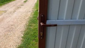 Как сделать калитку из профтрубы.