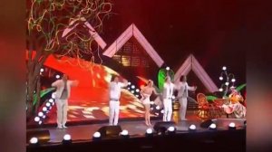 Жанна Фриске и группа Блестящие А на море белый песок