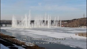 Взрыв льда на Томи 22 марта 2019 в г.Кемерово + замедленная съемка.