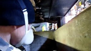 Обработка днища своими руками с помощью кисточки