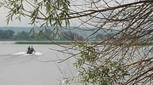 КомпАс 380S  3 чел  + 9,8л с  27км ч