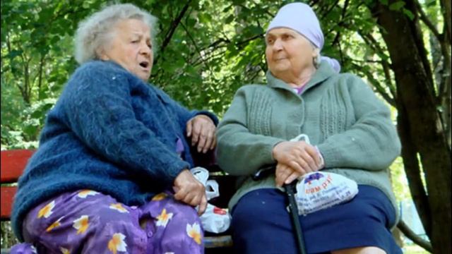 Малыш шёл вприпрыжку пытаясь поймать Маму за руку и всё время спрашивал: — Мама, куда мы идём? смотреть онлайн