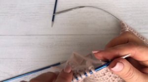 Тренд сезона! Двухсторонняя шапка-ушанка спицами/Мастер-класс для новичков