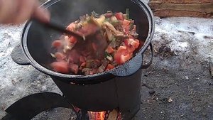 АДЖАПСАНДАЛ по грузински в казане на костре