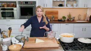 How to Make Acquacotta (Tuscan White Bean and Escarole Soup)