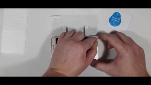 Показываю как правильно клеить защитное стекло с помощью стикеров