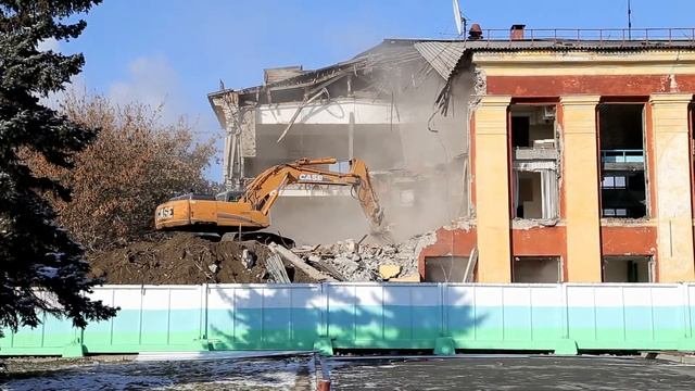 Снос Дома спорта в Калининском районе Новосибирска 23.10.2016 г.