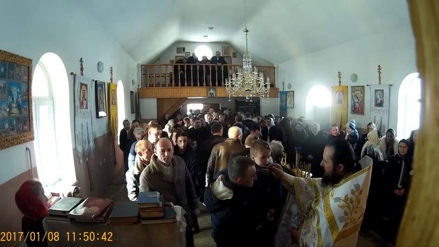 Православні християни празднуют Рождество Христово (другий день).