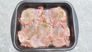 Куриные бедра с грибами и сыром в духовке