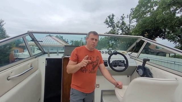 Обзор и продажа катера CRUISERS HOLIDAY 2670 с мотором переделанным из стационарного на подвесной .