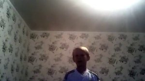 Мальчик говорит несколькими голосами