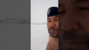 Казахи купаются на крещение 😂2