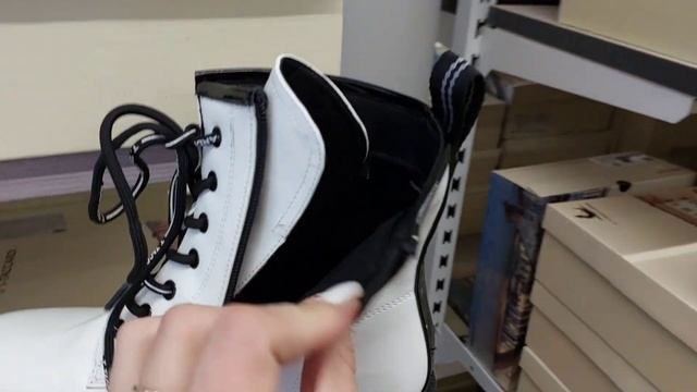 ?Скидки на зимнюю обувь в Кари‼️Новинки весенней обуви 2023?Акция ЗА 2 пары и 3я в подарок?Обзор✅️ смотреть онлайн