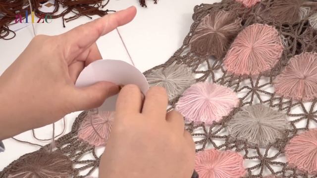 Alize Angora Gold Batik ile Motifli Yelek ve Şal смотреть онлайн