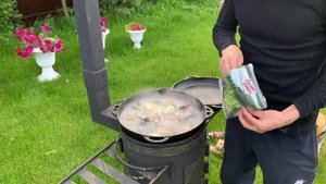 Уха в казане на костре. Быстро и вкусно !!!