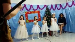 НОВЫЙ ГОД 2019 ❄⛄ Падают снежинки прямо на реснички