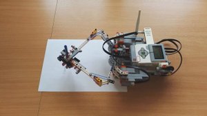Робот-художник (drawing robot)