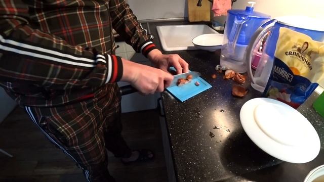 Как правильно заварить доширак? Показываю 2 способа смотреть онлайн