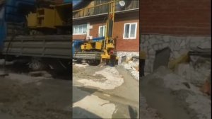УРБ 1А1 - бурение скважины 100 метров с пневмоударником состоялось.