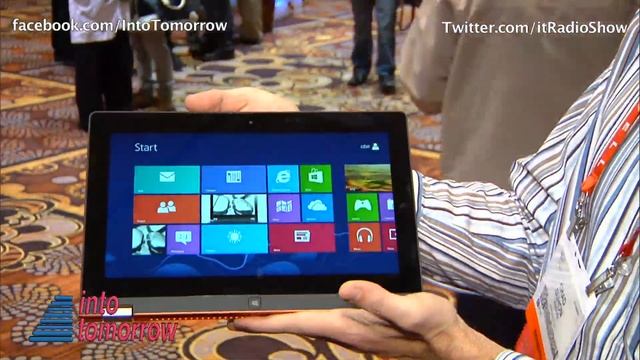 Lenovo IdeaPad YOGA 11S at CES 2013 смотреть онлайн