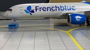 Airport Crash -- Plane Crash Stop Motion Animation Short Video (with sounds)