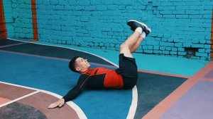 "Дворники" на пресс лежа на спине