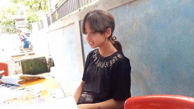 English Class for Children Level 2, Present Continuous Tense: He/she is wearing.... They are wearin смотреть онлайн