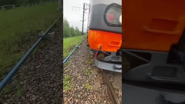 Поезд буксует ? ? #железнаядорога #поезд #машинист #поезда #электровоз #дорога #эп2к #сапсан смотреть онлайн
