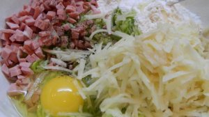 Оладьи из кабачков с колбасой