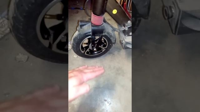 Замена переднего колеса на электросамокате kugoo x1. смотреть онлайн