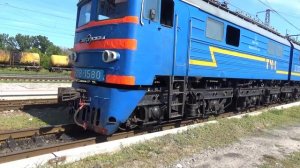 Смена локомотива ЧС2-017 на ЧМЭ3-1391 по ст.Новомосковск-Днепровский