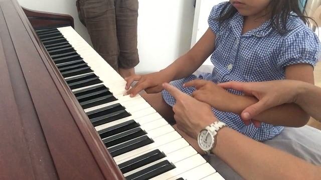 Первые уроки фортепиано для детей. First Piano Lessons For Children
