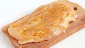 Куриные стейки в мультиварке