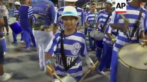 Children in Rio compete in junior carnival