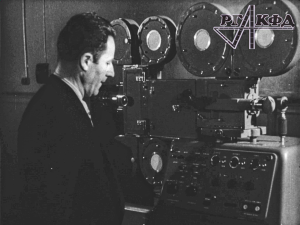 Испытание новой трюк-машины для комбинированной съёмки на киностудии "Ленфильм" (1955 г.)