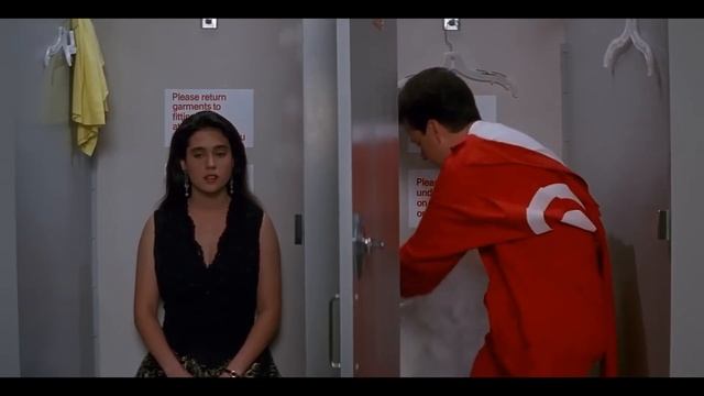 КРАСАВИЦА случайно осталась заперта НОЧЬЮ в супермаркете c УБОРЩИКОМ! [краткий пересказ] смотреть онлайн