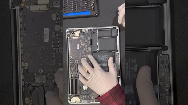 Replacing the motherboard for 2015 MacBook Pro A1502 13” @econoemxit смотреть онлайн